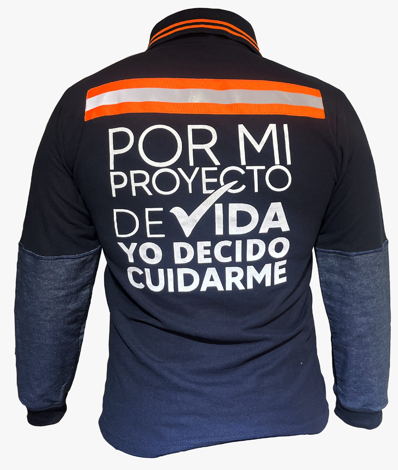 Polera piqué manga larga con aplicación mezclilla + reflectantes - Atrás